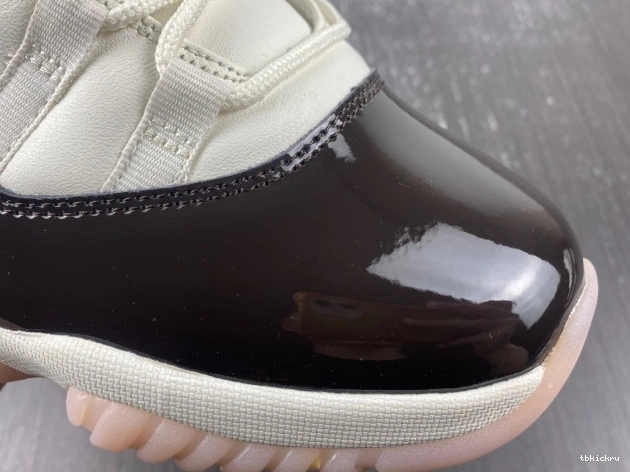 Rep TBK 11 Jordan Neapolitan WMNS Air AR0715-101 0701